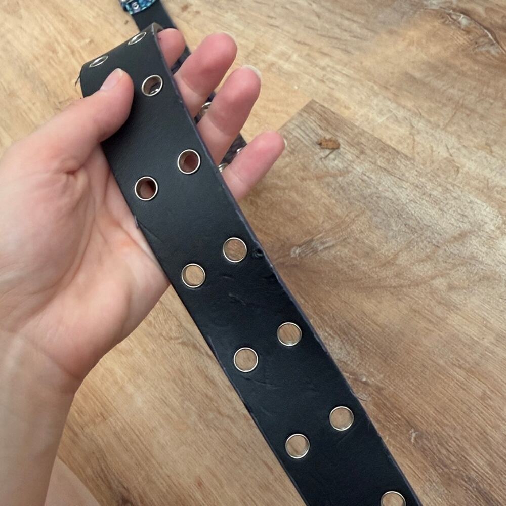 Y2K iridescent grommet belt - Picture 9 of 9